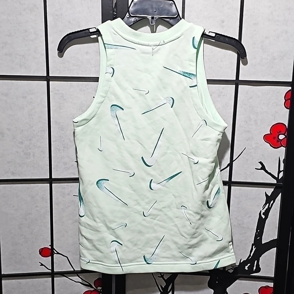 Nike Tank Top Size Large Girls NWT Youth